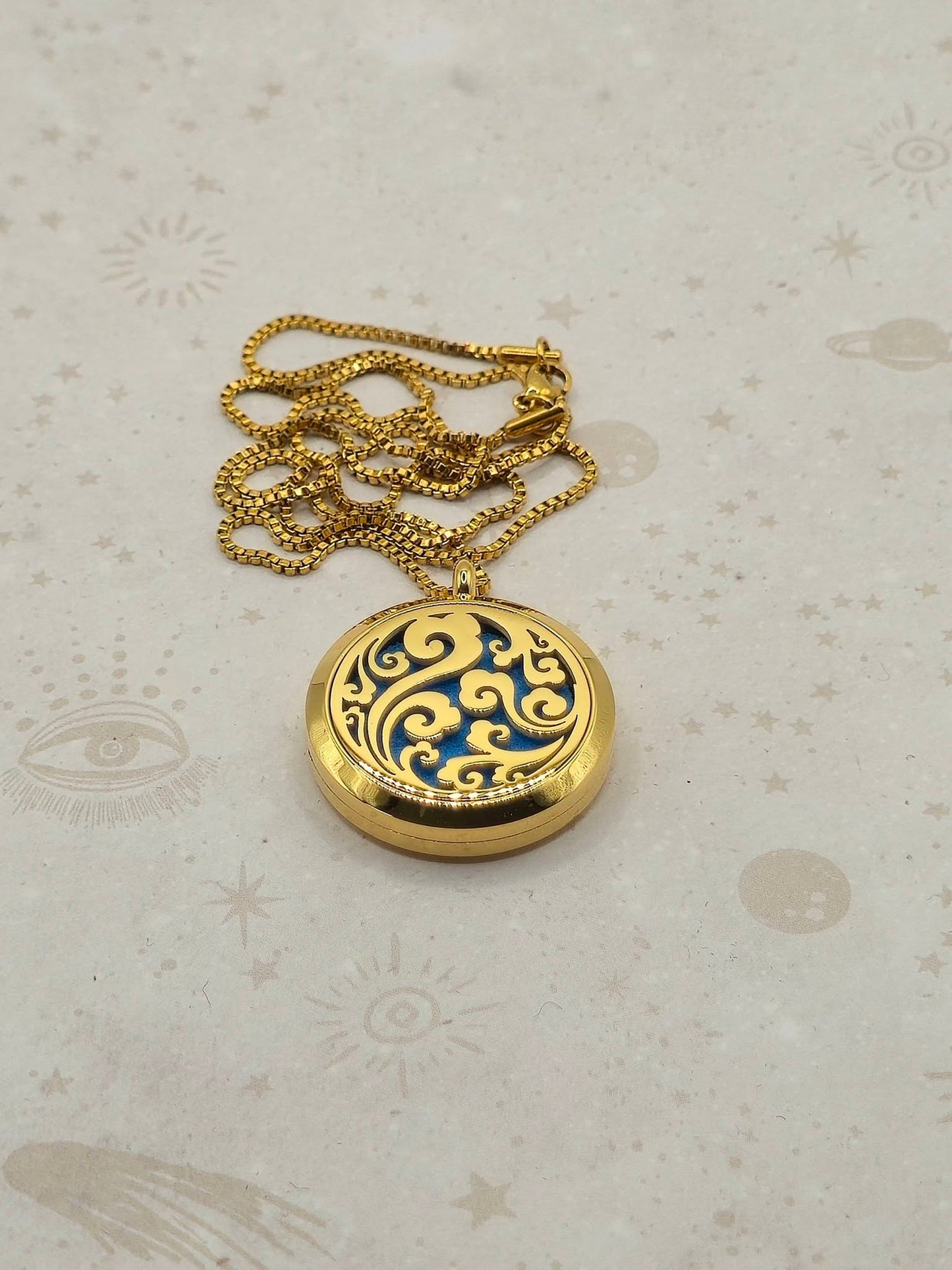 316 Stainless Steel Diffuser Locket Pendant Necklace, Stainless Steel Colour: Swirl Design