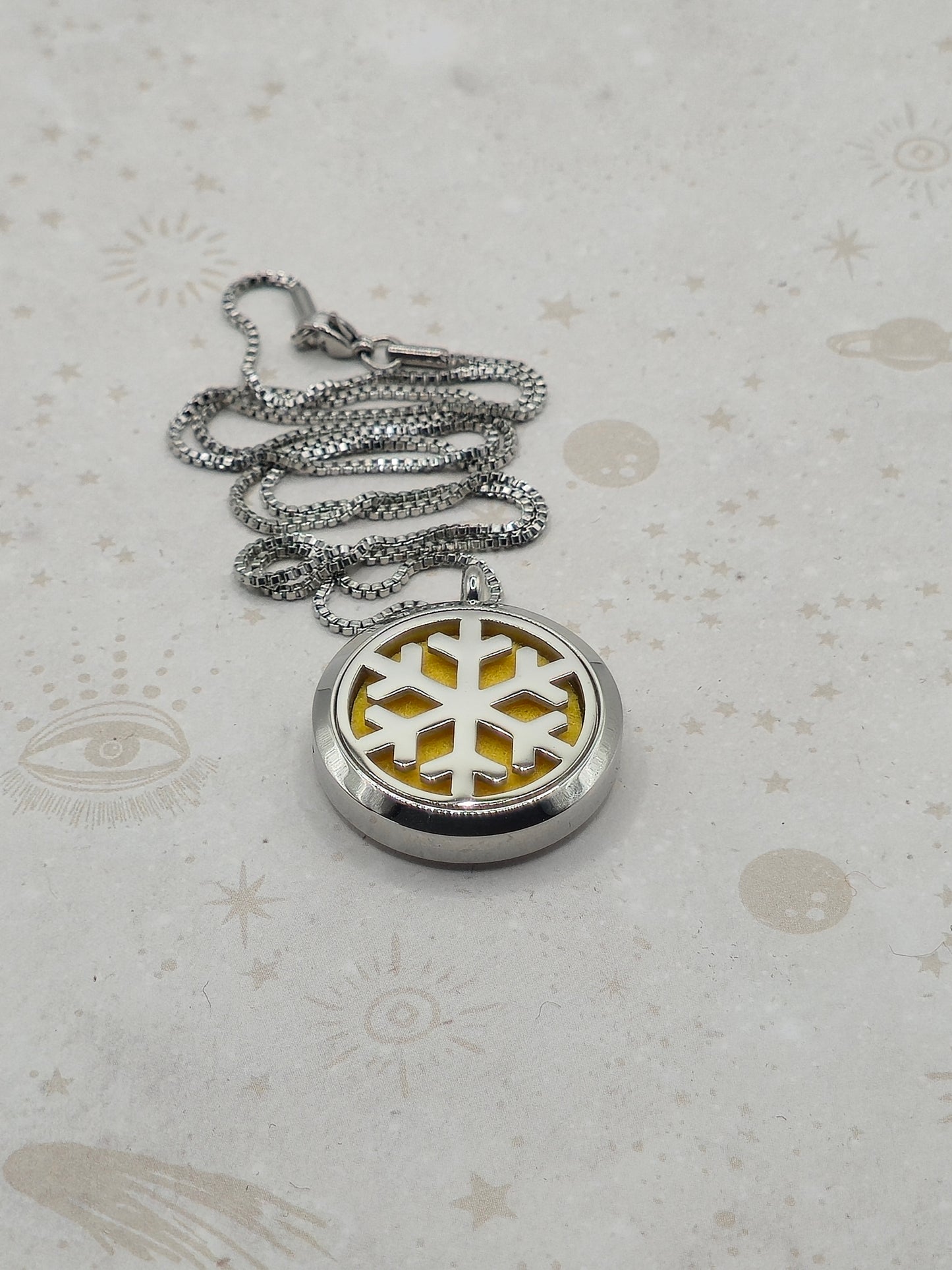 316 Stainless Steel Diffuser Locket Pendant, Stainless Steel Color: Snowflake Design